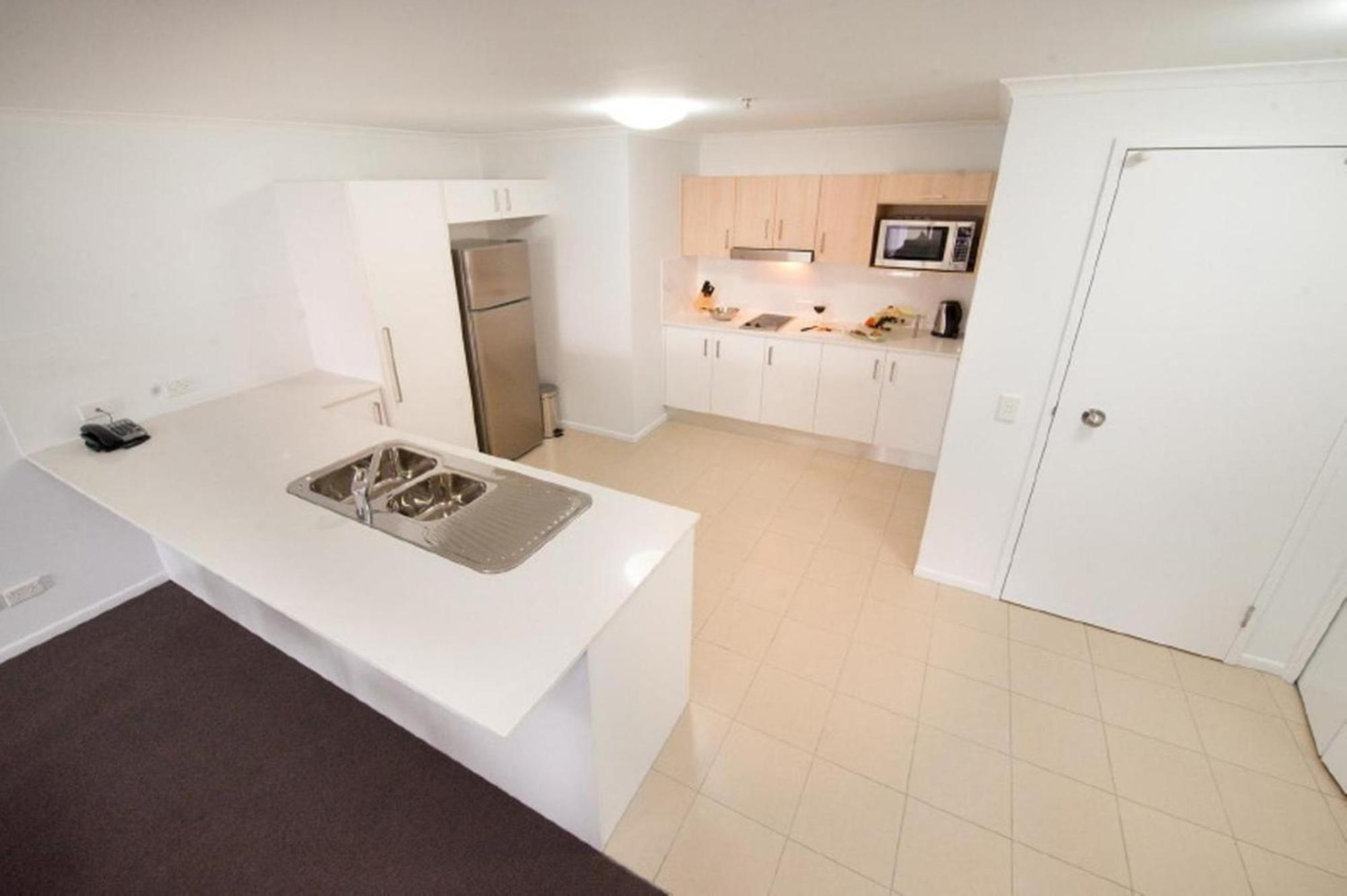 Edge Apartment Hotel Rockhampton Esterno foto
