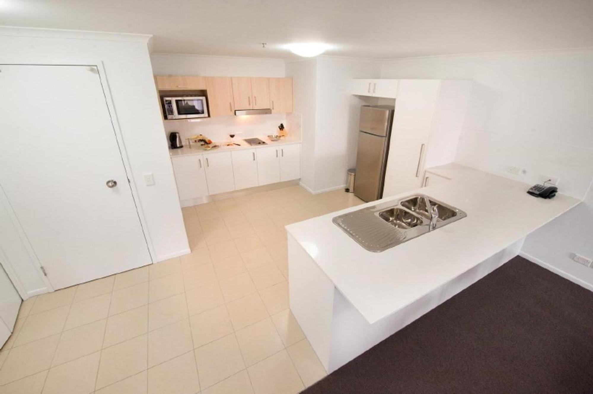 Edge Apartment Hotel Rockhampton Esterno foto