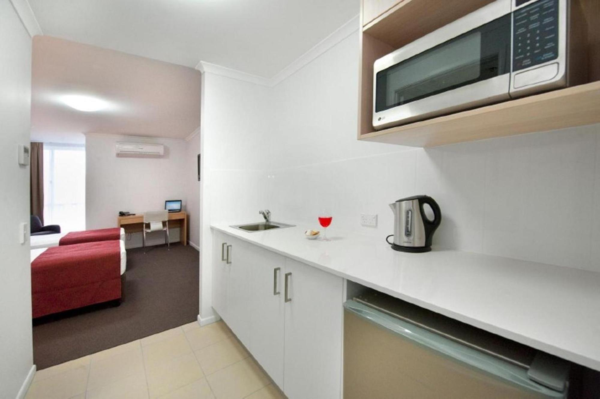 Edge Apartment Hotel Rockhampton Esterno foto