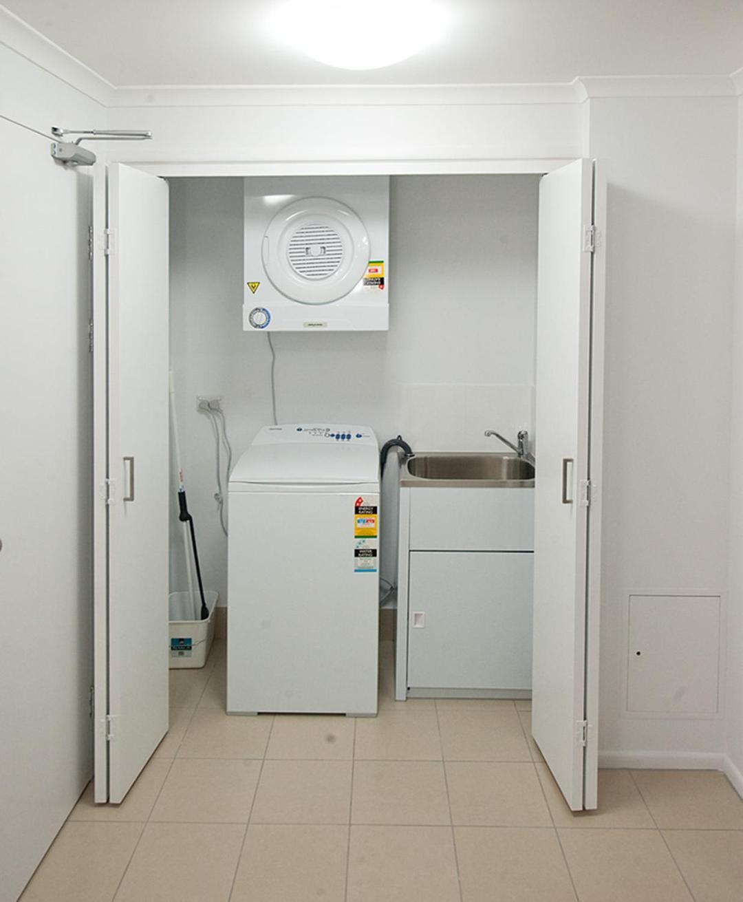 Edge Apartment Hotel Rockhampton Esterno foto