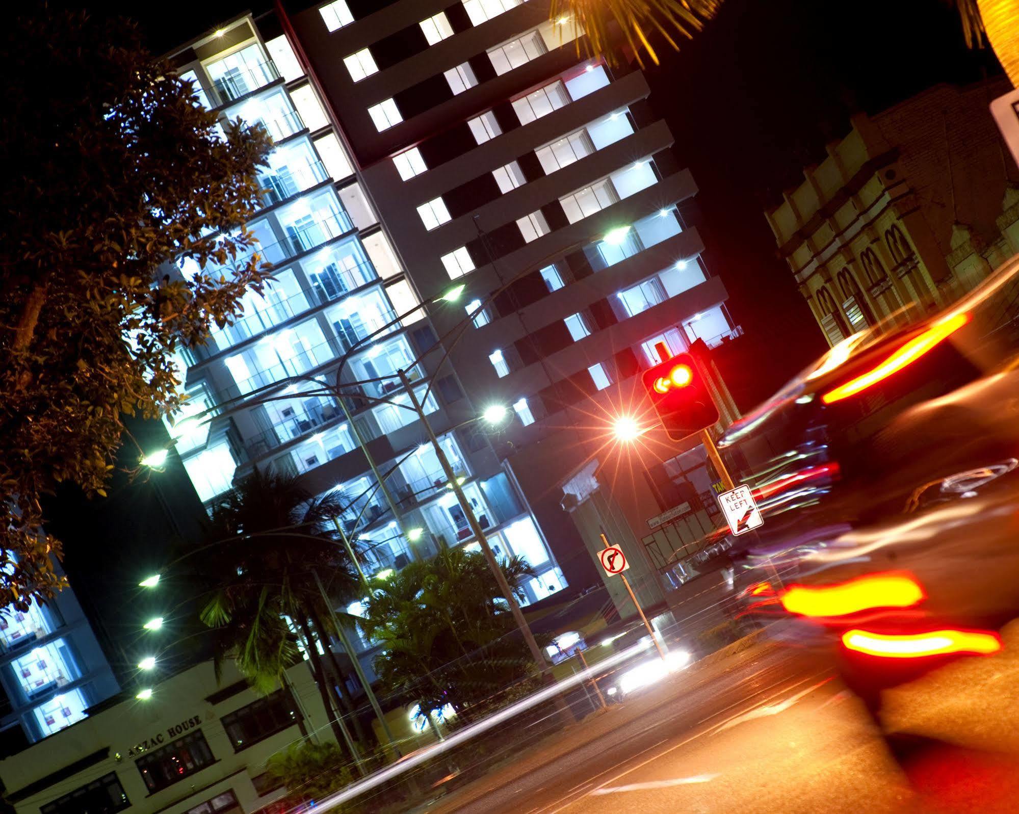 Edge Apartment Hotel Rockhampton Esterno foto