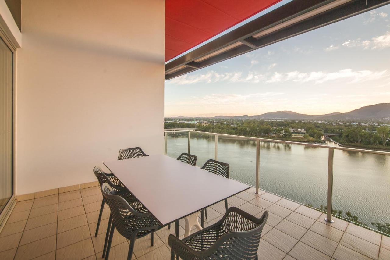 Edge Apartment Hotel Rockhampton Esterno foto