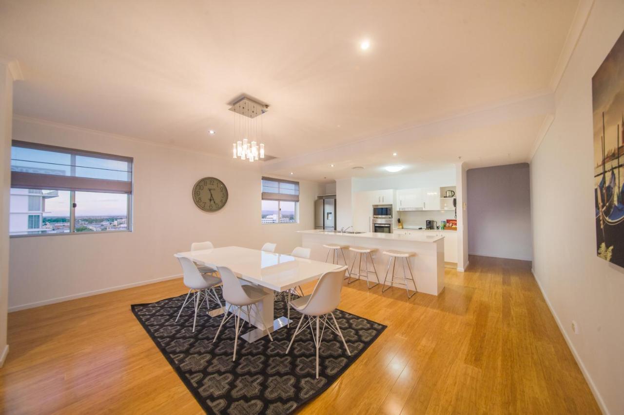 Edge Apartment Hotel Rockhampton Esterno foto